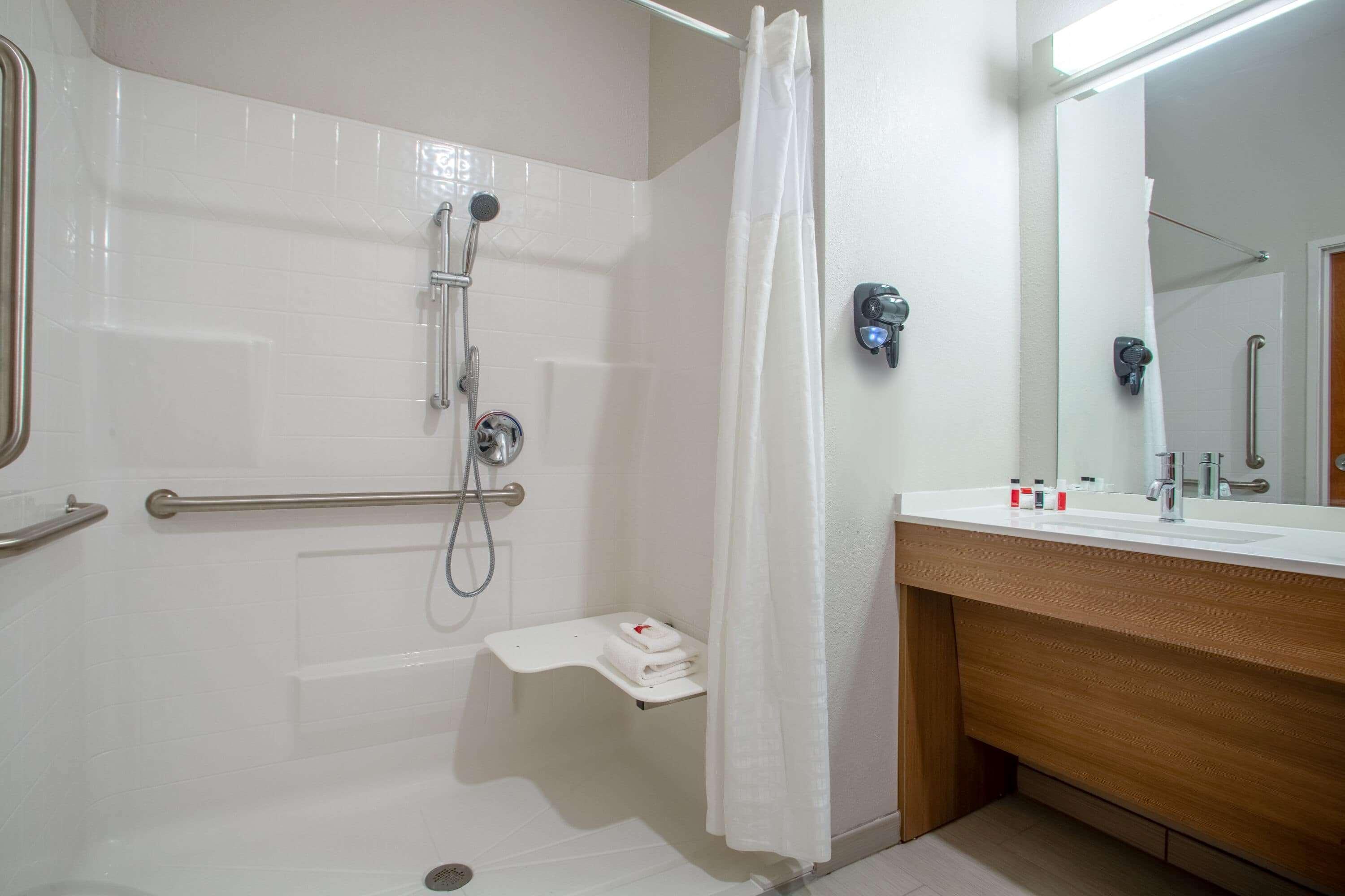 Microtel Inn & Suites By Wyndham Liberty/Ne Kansas City Area المظهر الخارجي الصورة